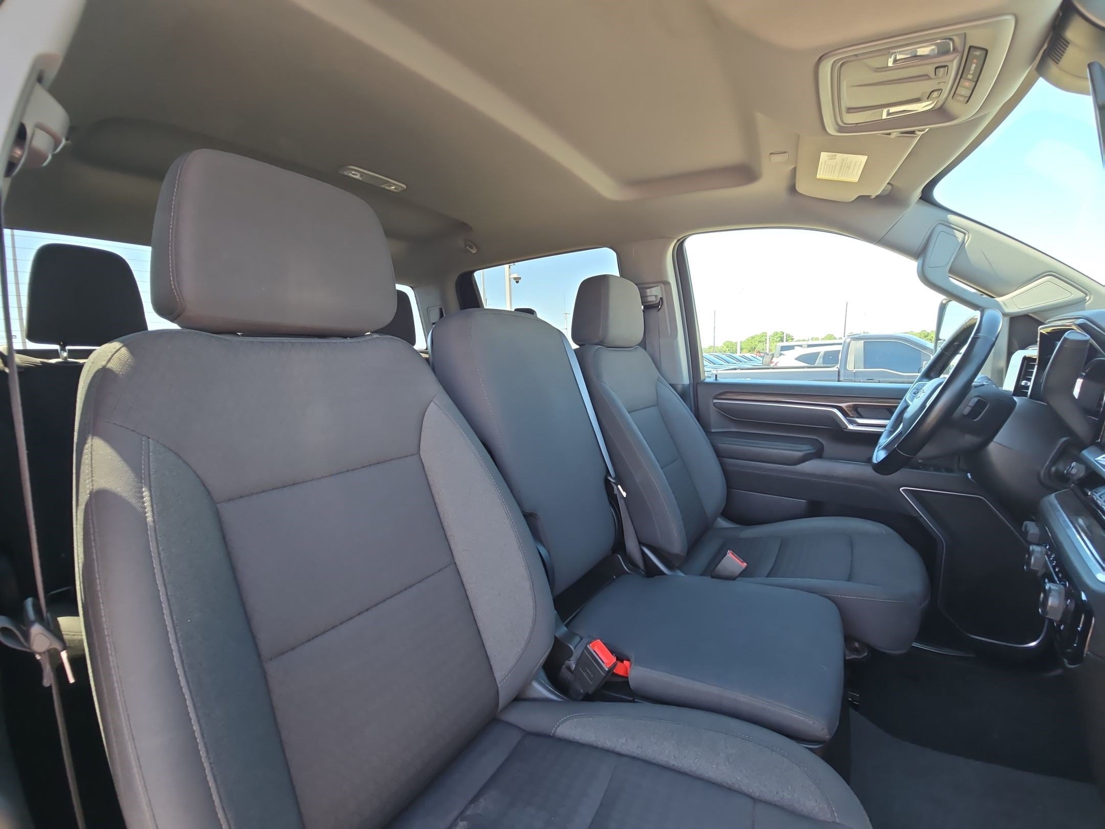 Used 2025 Chevrolet Silverado 2500 LT AWD/4WD image 31