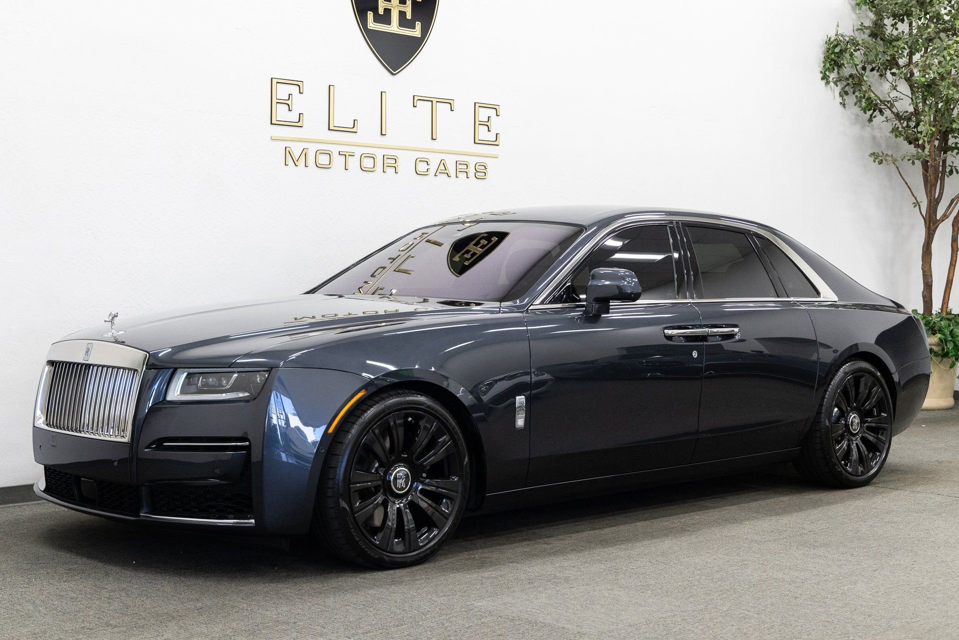 Used 2021 Rolls-Royce Ghost image 1