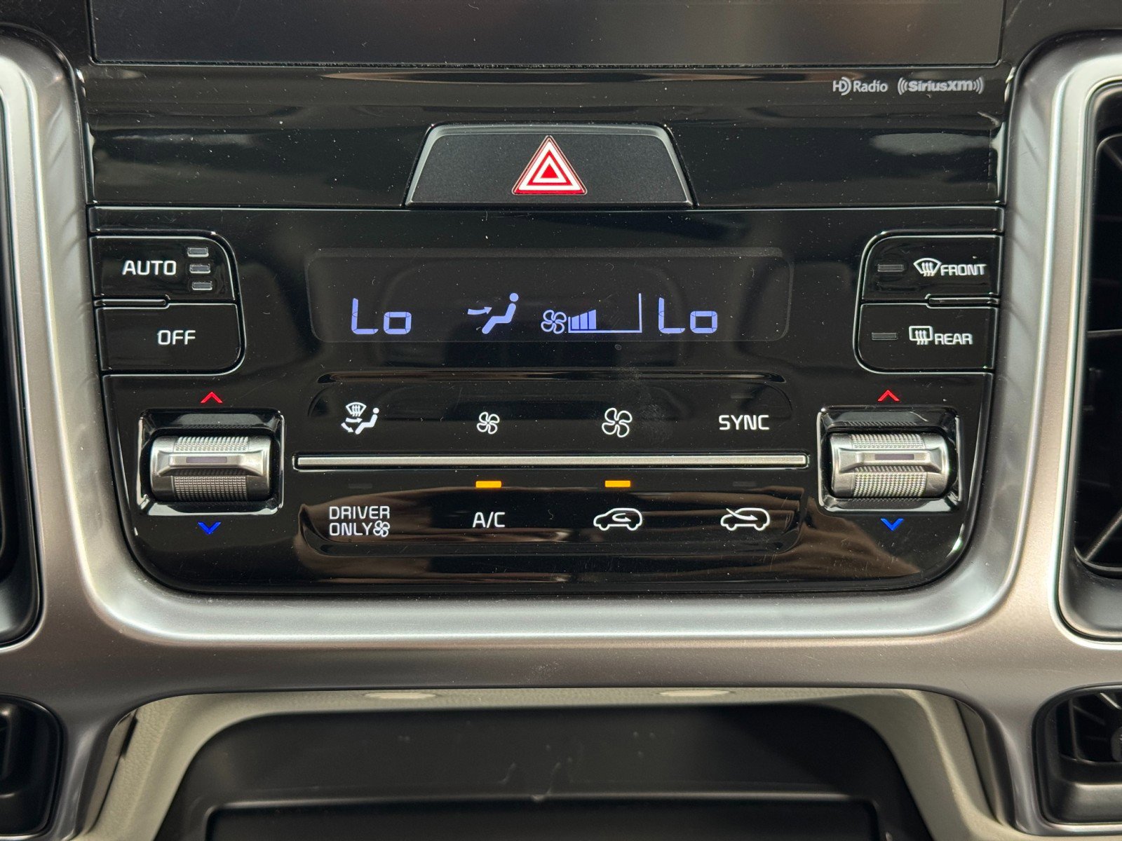 Used 2021 Kia Sorento S image 24