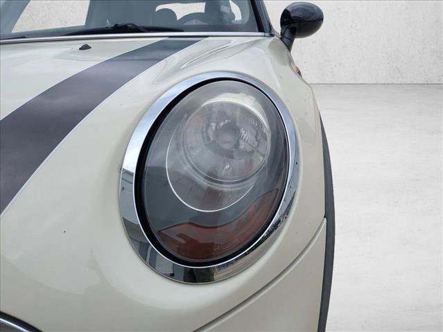 Used 2016 MINI Cooper 2-Door Hardtop image 9