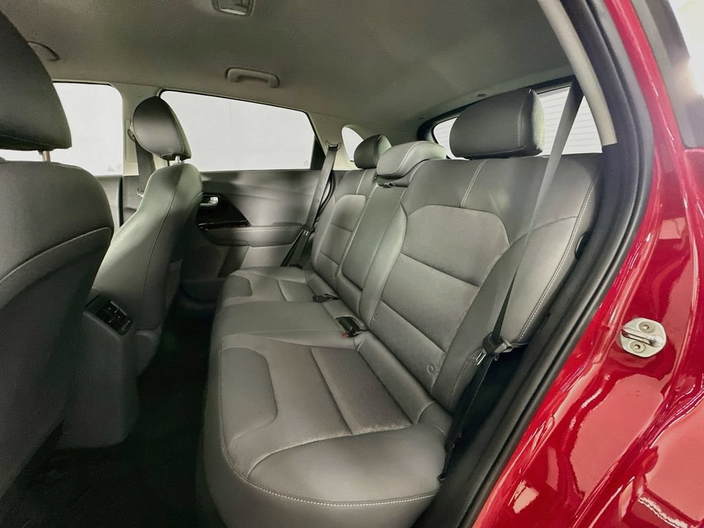 Used 2017 Kia Niro EX FWD image 23