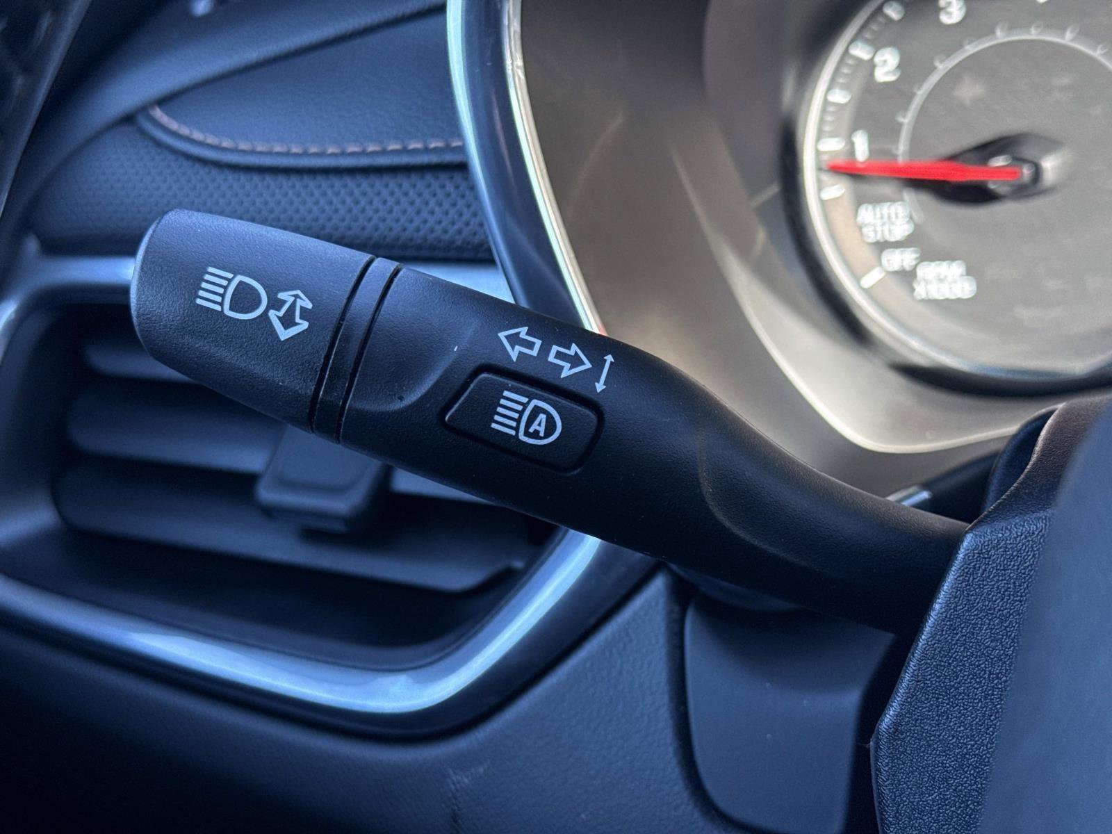 Used 2020 Chevrolet Equinox Premier image 9