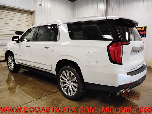 Used 2023 GMC Yukon XL Denali AWD/4WD image 3