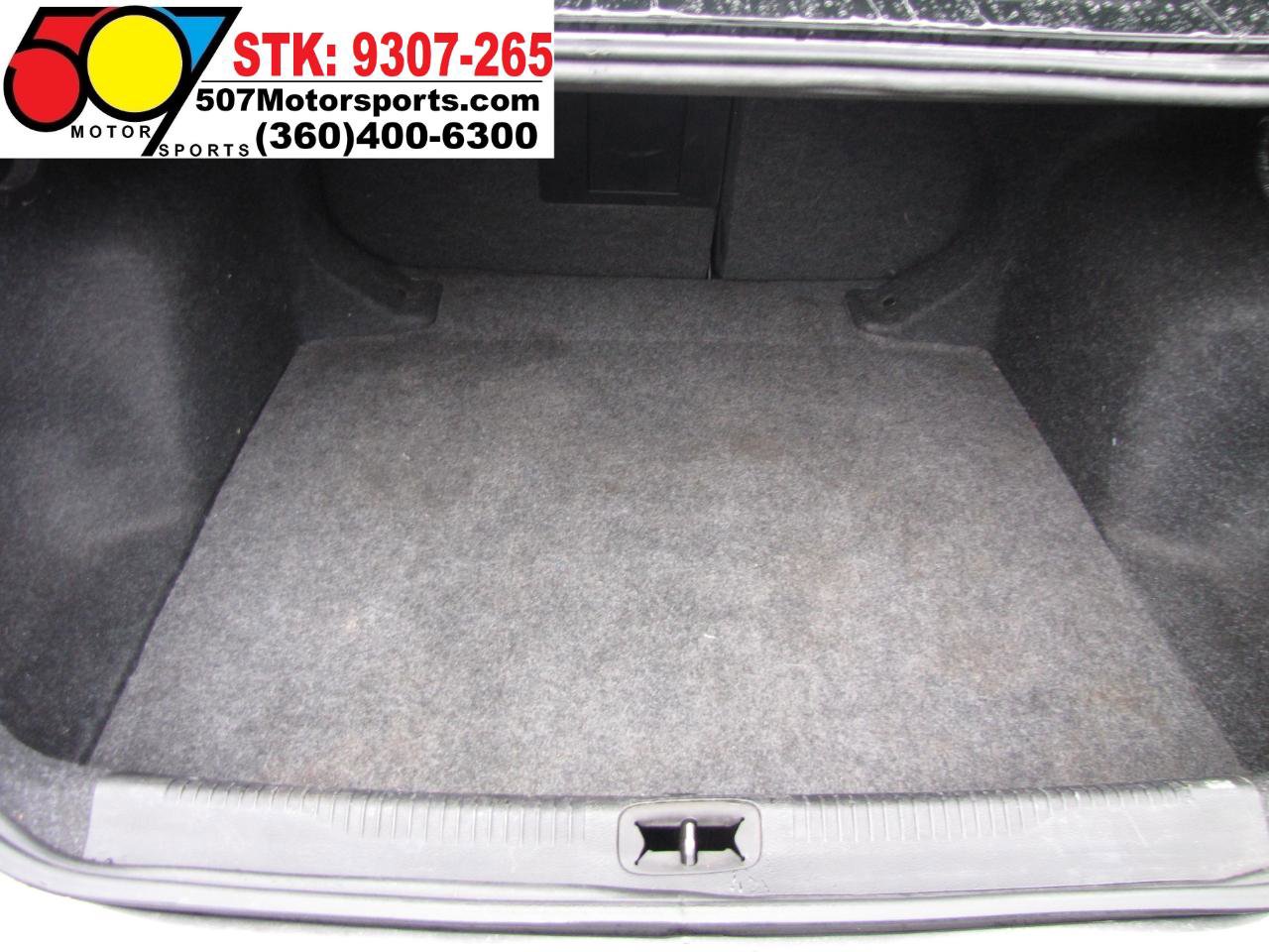 Used 2016 Chrysler 200 Limited image 16