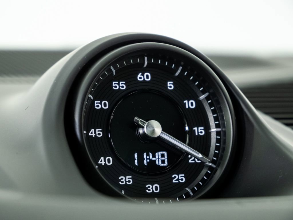 New 2026 Porsche Cayenne image 17