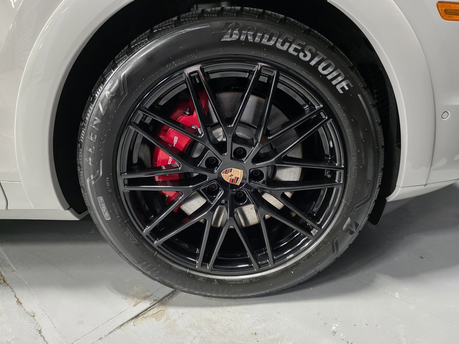 New 2026 Porsche Cayenne GTS image 28