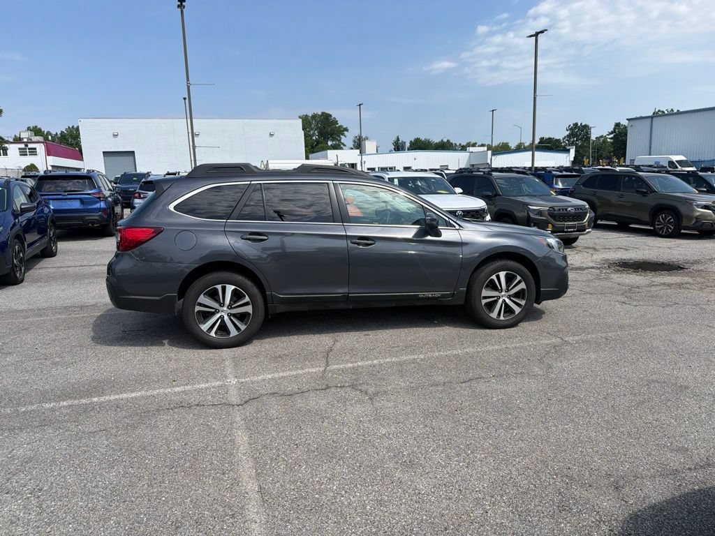 Used 2018 Subaru Outback 2.5i Limited AWD/4WD image 6