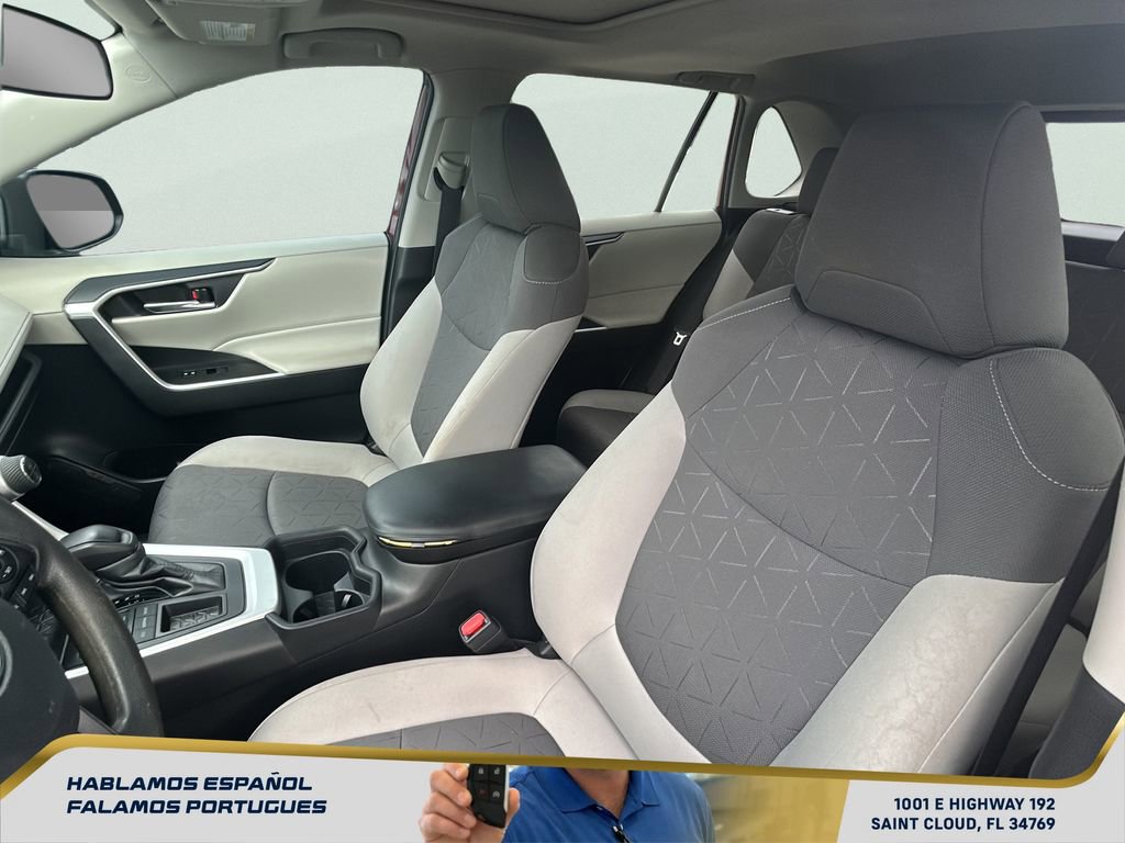 Used 2021 Toyota RAV4 XLE w/ Convenience Package image 14