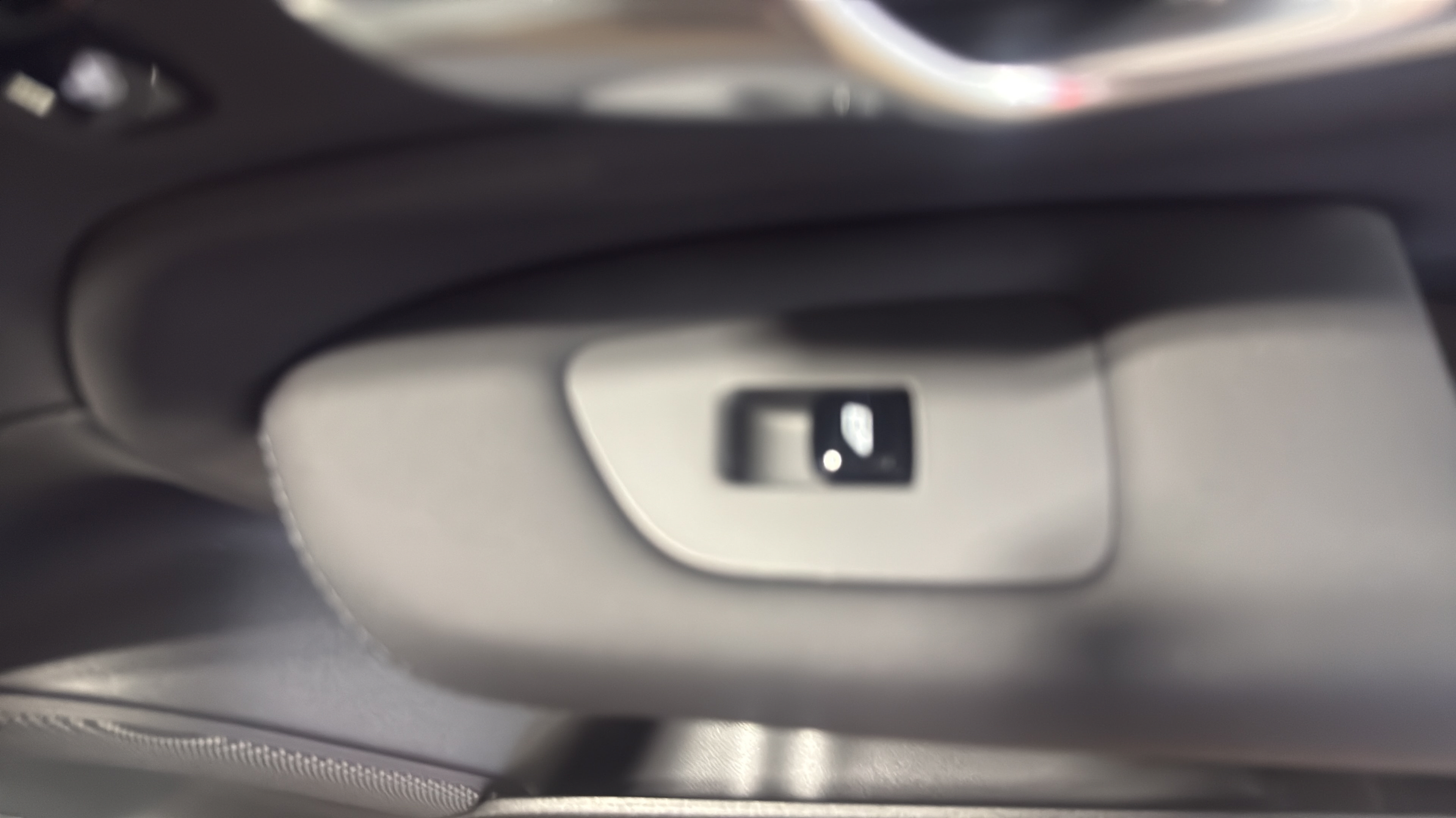 New 2027 Volvo XC90 B6 Ultra AWD/4WD image 30