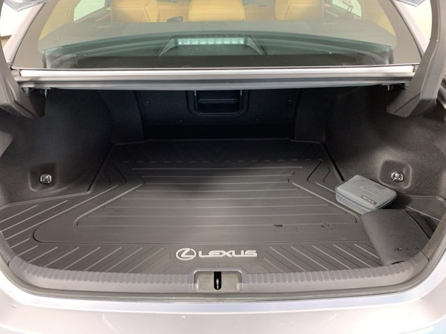 Used 2025 Lexus ES 300h w/ Premium Package image 31