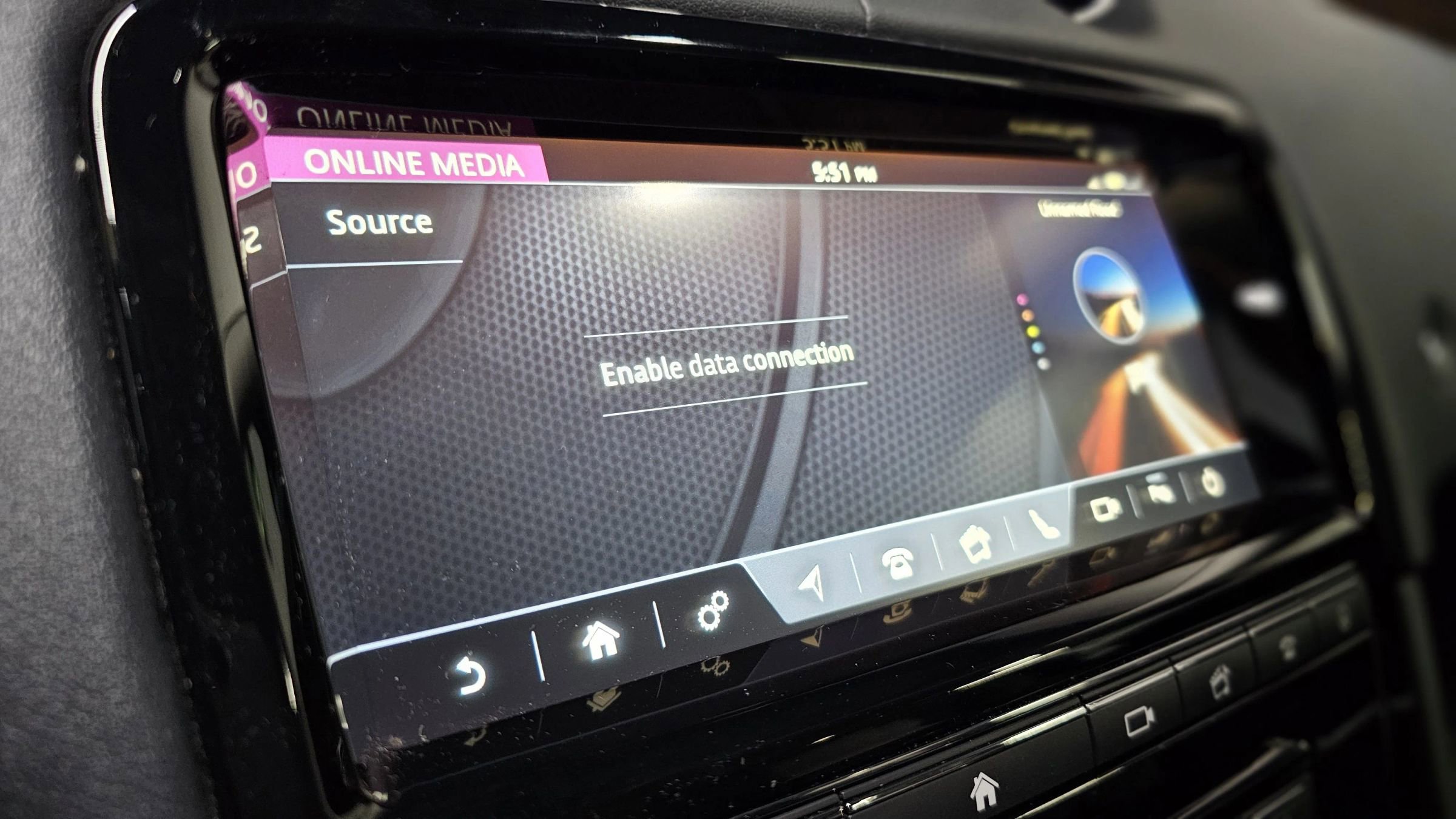 Used 2018 Jaguar XJ R-Sport RWD image 34