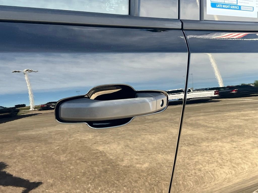 Used 2025 Chevrolet Colorado W/T w/ WT Custom Package image 20