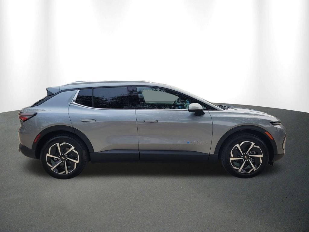 New 2026 Chevrolet Equinox EV LT FWD image 9