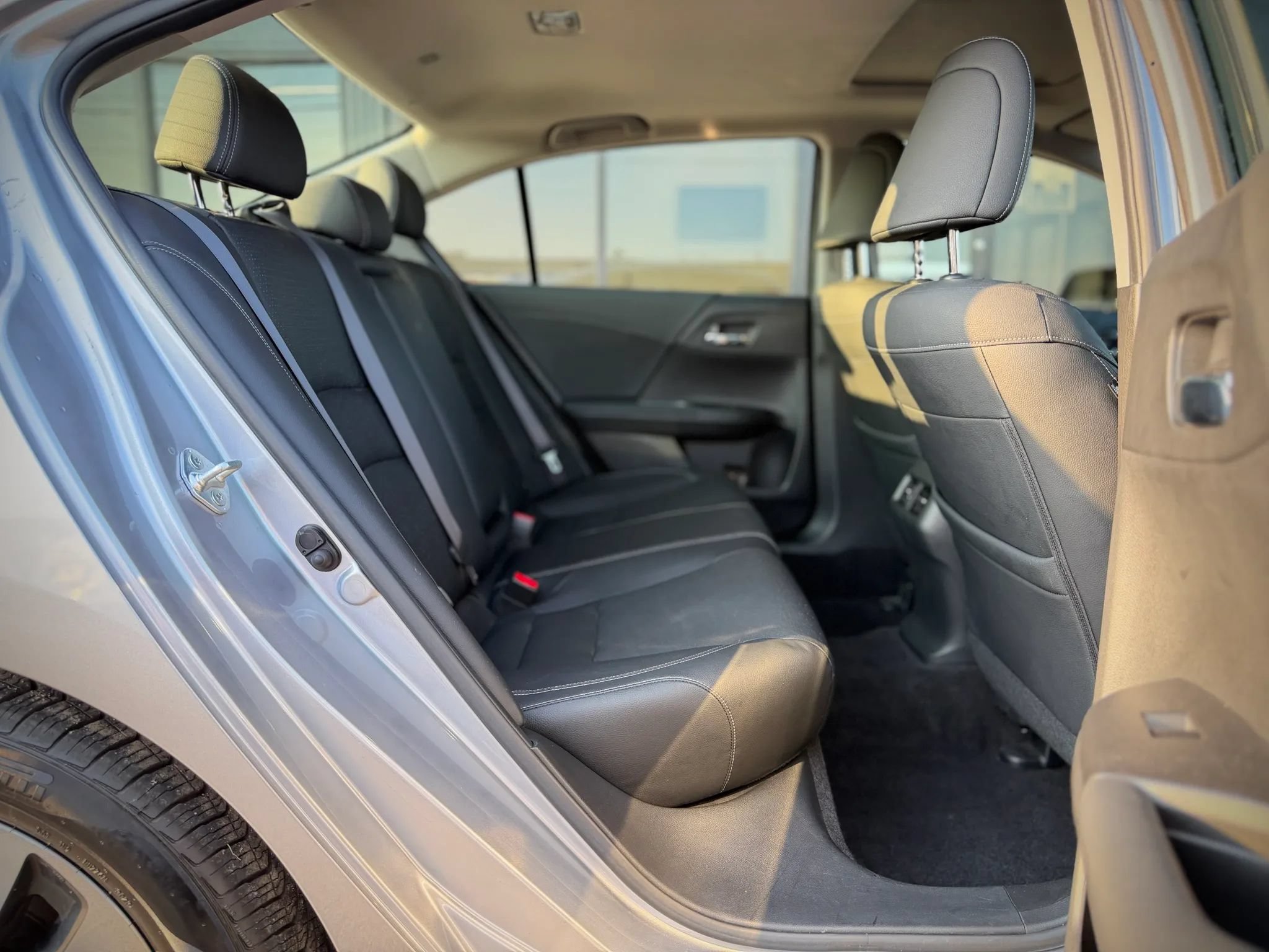 Used 2017 Honda Accord EX-L image 17