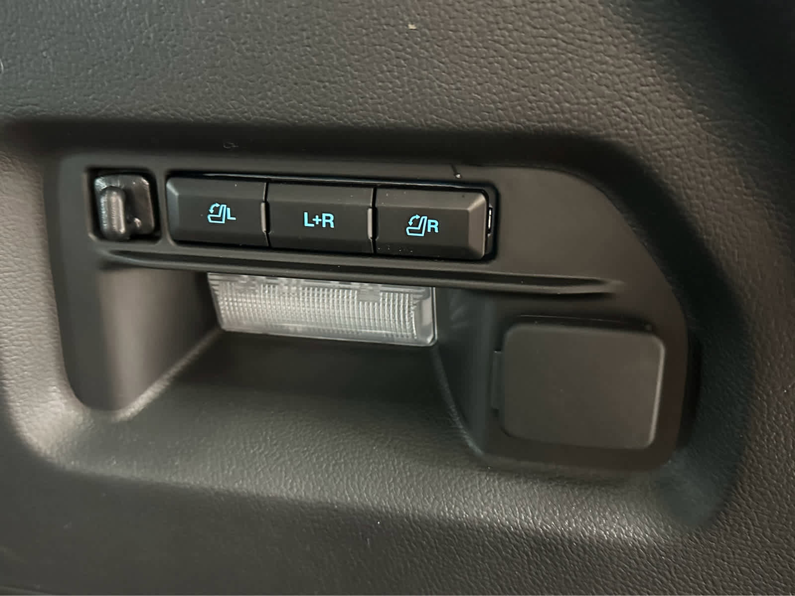 New 2026 Ford Explorer Platinum w/ LUX Leather Package image 25