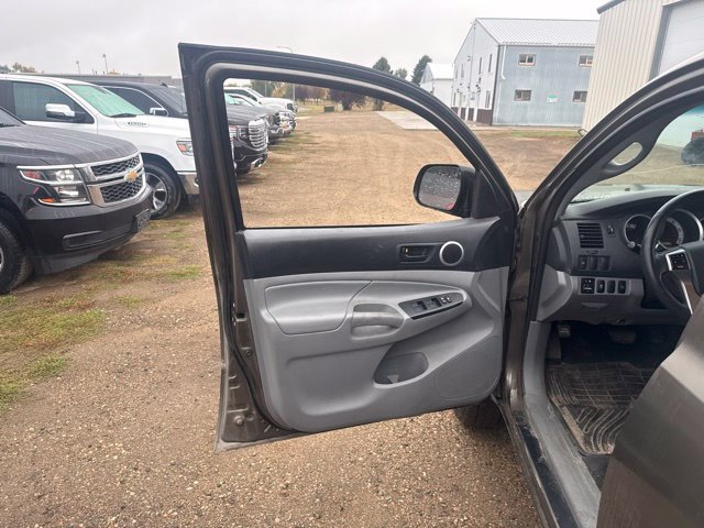 Used 2013 Toyota Tacoma 4x4 Double Cab w/ SR5 Pkg image 17