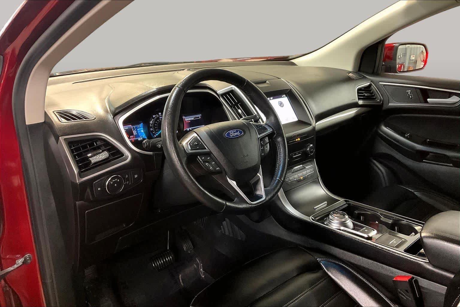 Used 2019 Ford Edge SEL w/ Equipment Group 201A AWD/4WD image 17