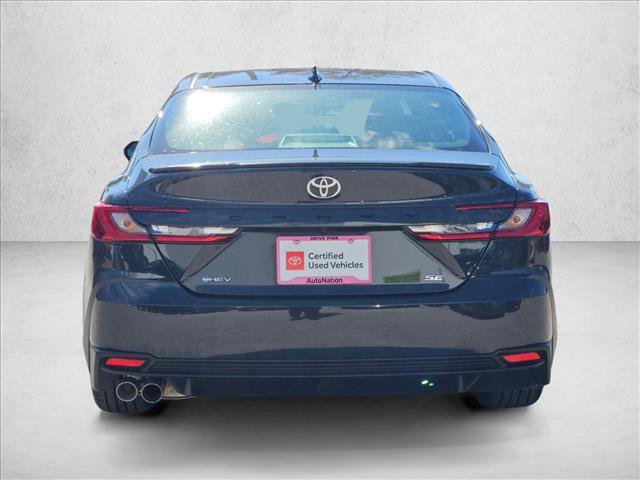 Used 2025 Toyota Camry SE image 7