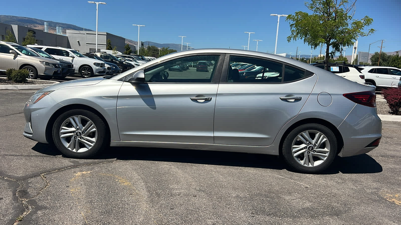 Used 2020 Hyundai Elantra Value Edition w/ Cargo Package (C1) FWD image 8