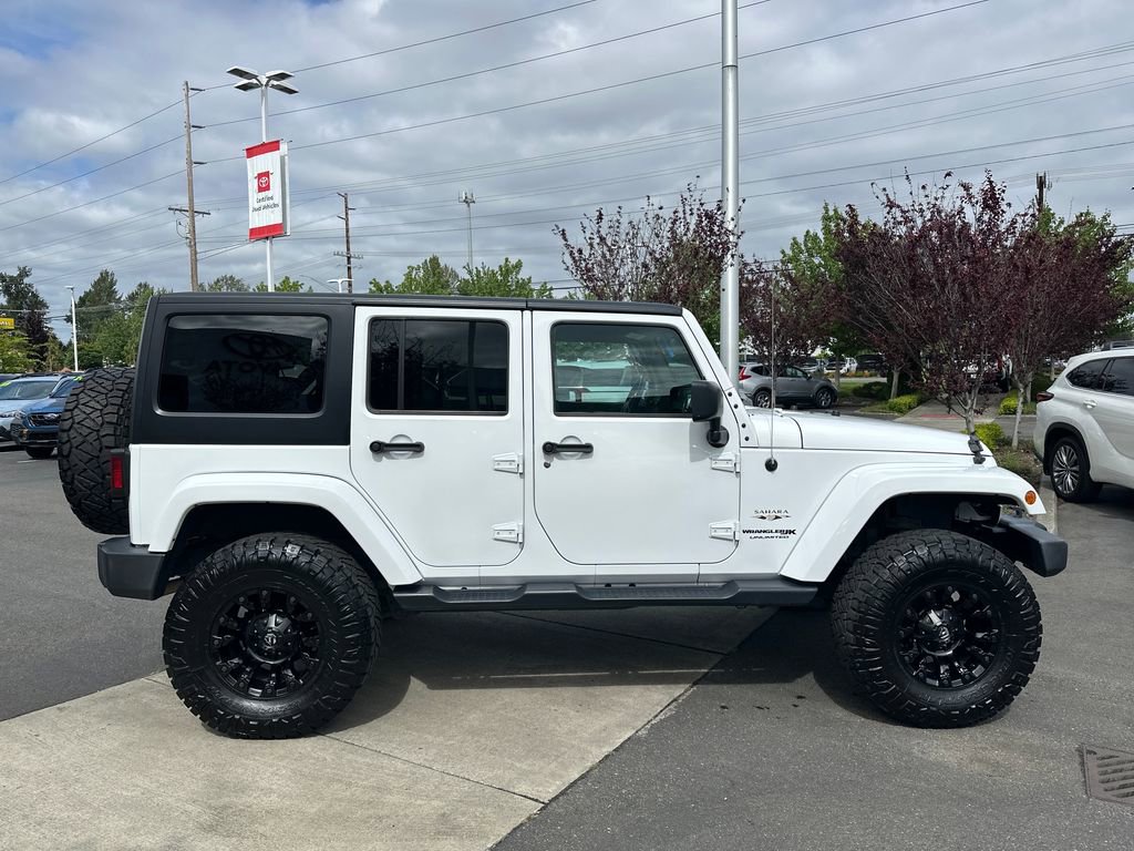 Used 2018 Jeep Wrangler Unlimited Sahara w/ Connectivity Group AWD/4WD image 6