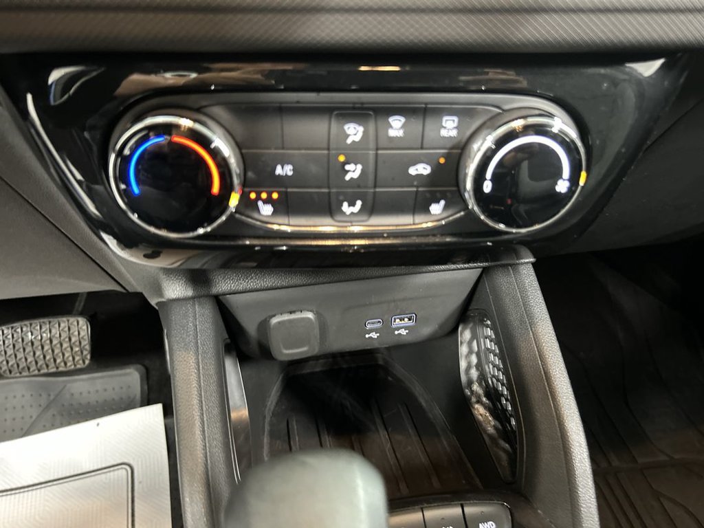 Certified 2024 Chevrolet TrailBlazer LT w/ LT Cold Weather Package AWD/4WD image 16