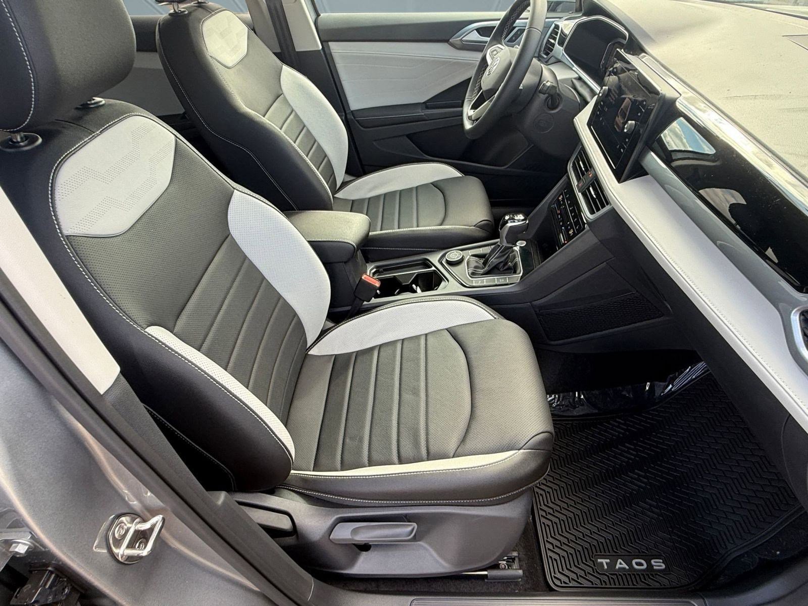 New 2026 Volkswagen Taos SEL image 19