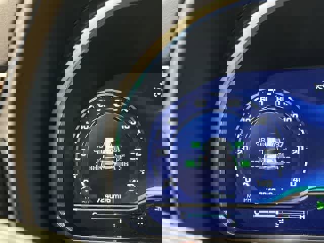 Used 2023 Chevrolet Suburban Premier image 16