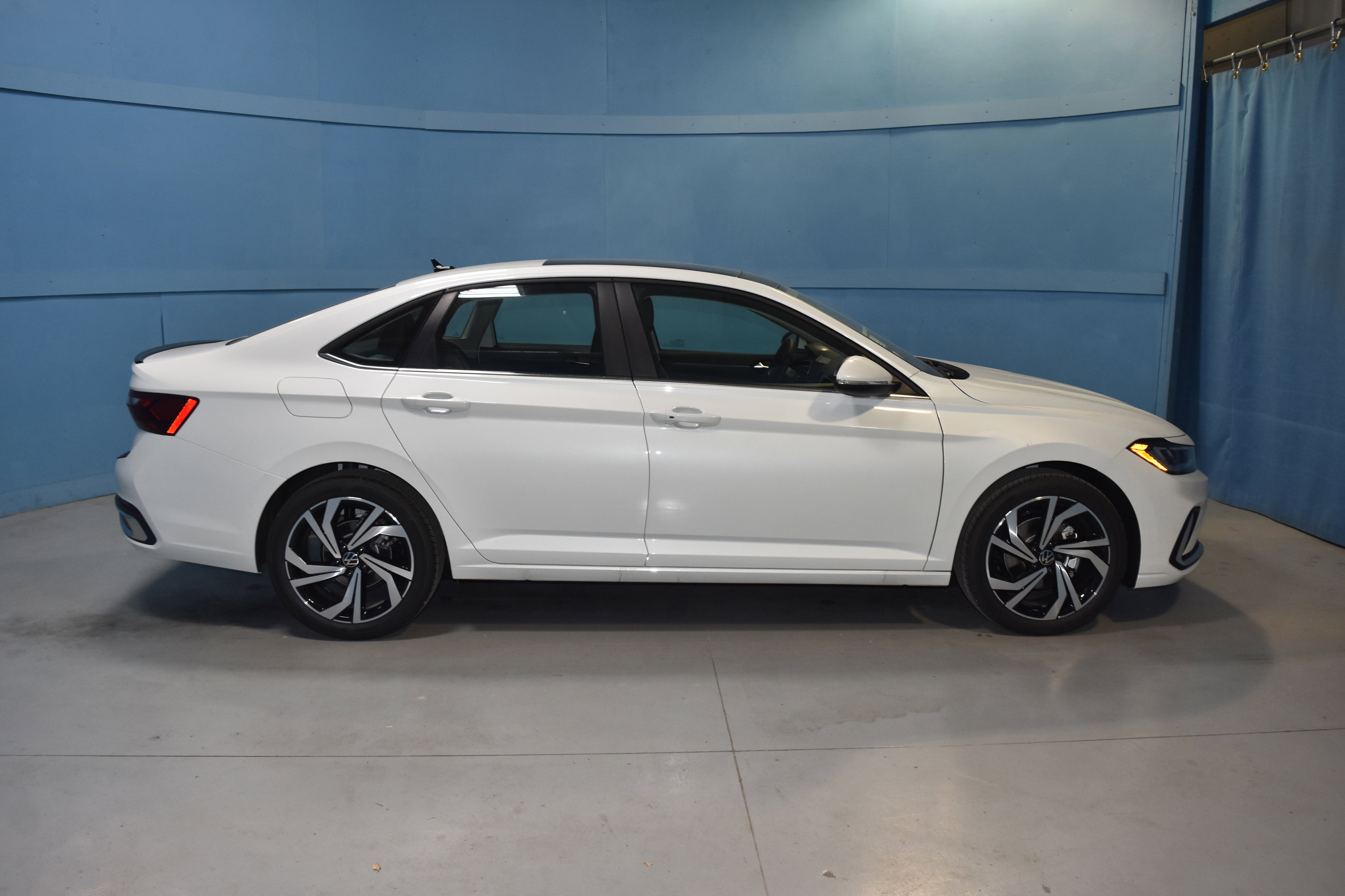 New 2026 Volkswagen Jetta SEL image 18