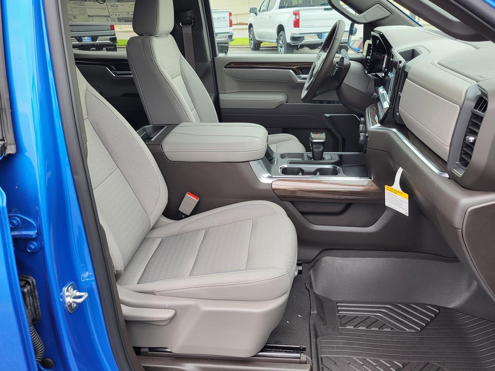 New 2026 Chevrolet Silverado 1500 LT w/ Z71 Off-Road Package image 10