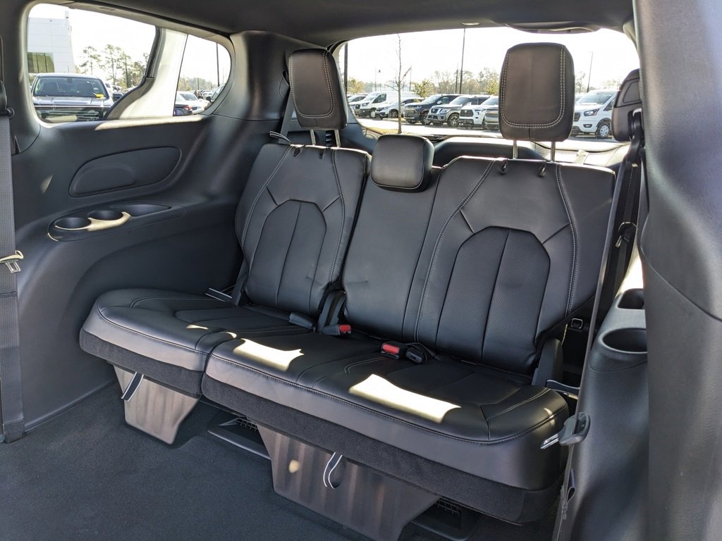 New 2026 Chrysler Voyager LX image 38