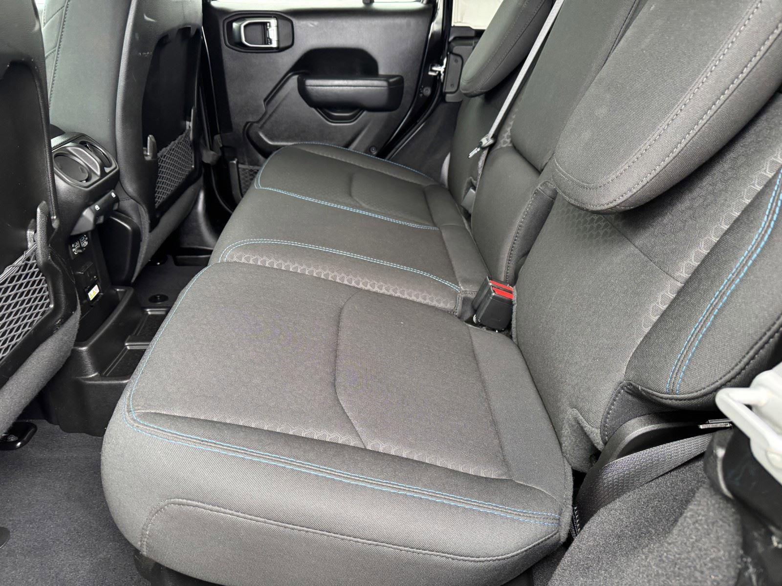 Certified 2025 Jeep Wrangler Unlimited Rubicon 4xe w/ Convenience Group image 14