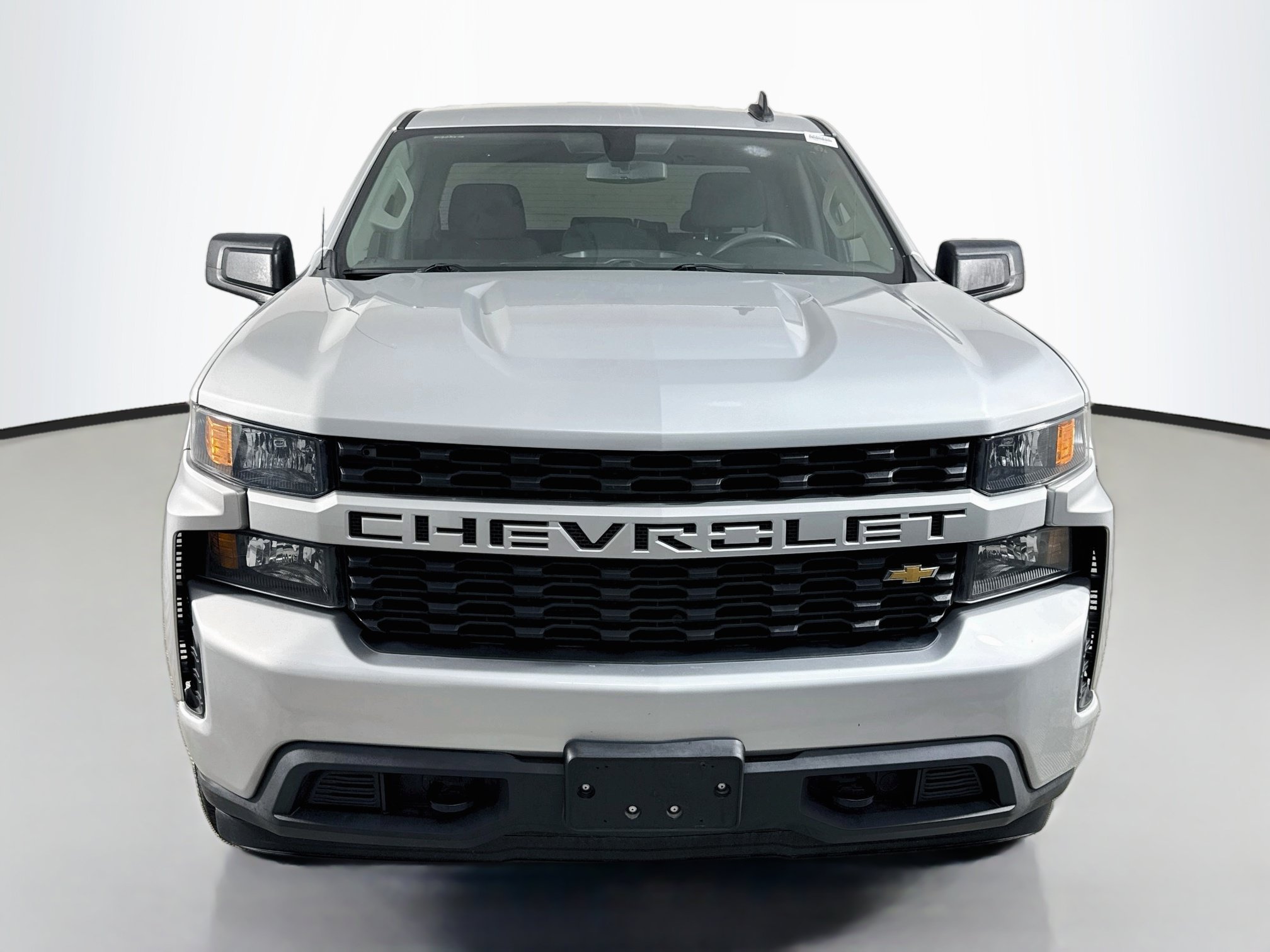 Used 2020 Chevrolet Silverado 1500 Custom w/ Custom Value Package RWD image 2