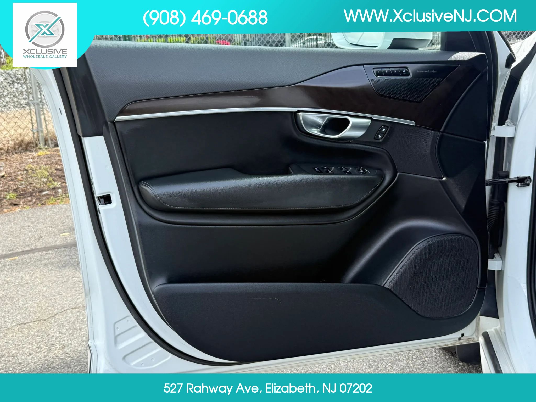 Used 2019 Volvo XC90 T5 Momentum w/ Multimedia Package AWD/4WD image 7