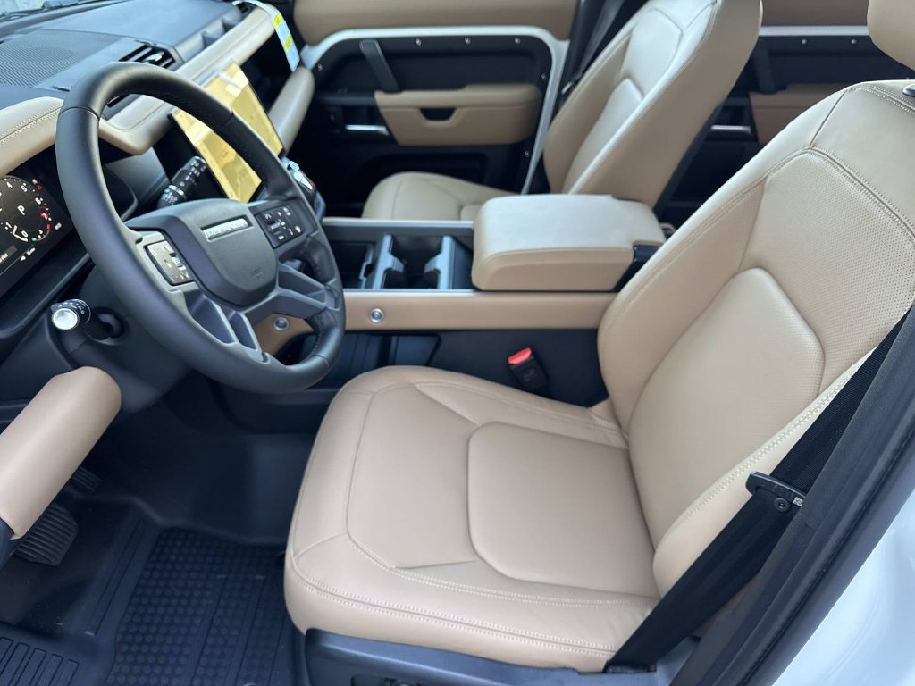 New 2026 Land Rover Defender 110 X-Dynamic SE AWD/4WD image 22