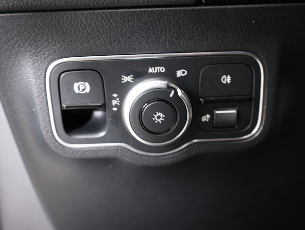 Used 2026 Mercedes-Benz GLA 250 4MATIC image 10