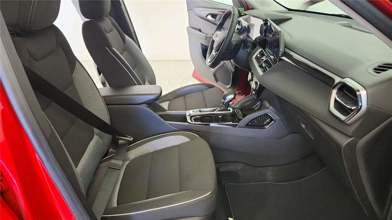 New 2026 Chevrolet TrailBlazer LT w/ Convenience Package image 36