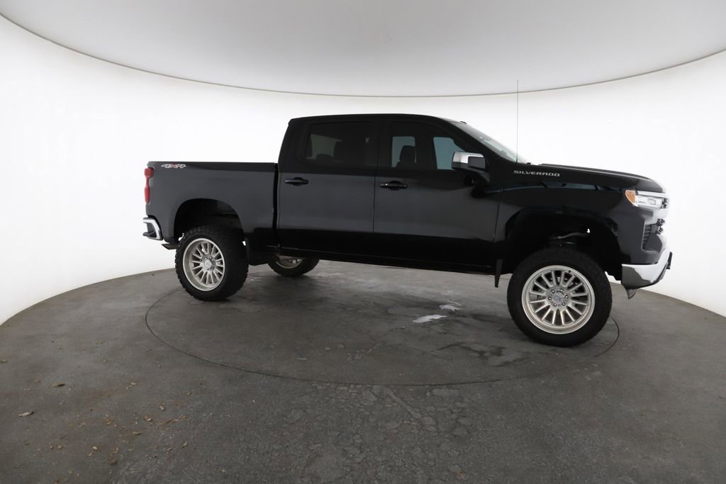 Used 2024 Chevrolet Silverado 1500 LT image 15