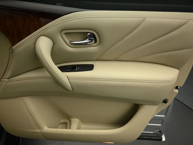 Used 2016 INFINITI QX80 4WD w/ Deluxe Technology Package image 30