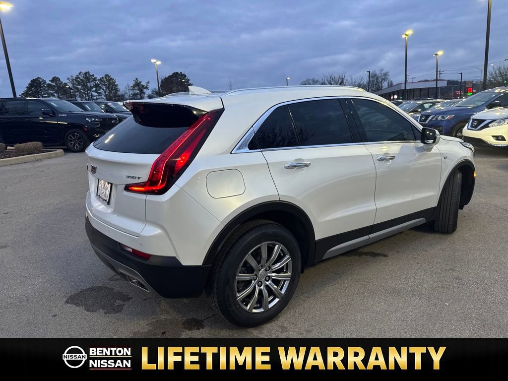 Used 2022 Cadillac XT4 Premium Luxury w/ Enhanced Visibility Package image 9