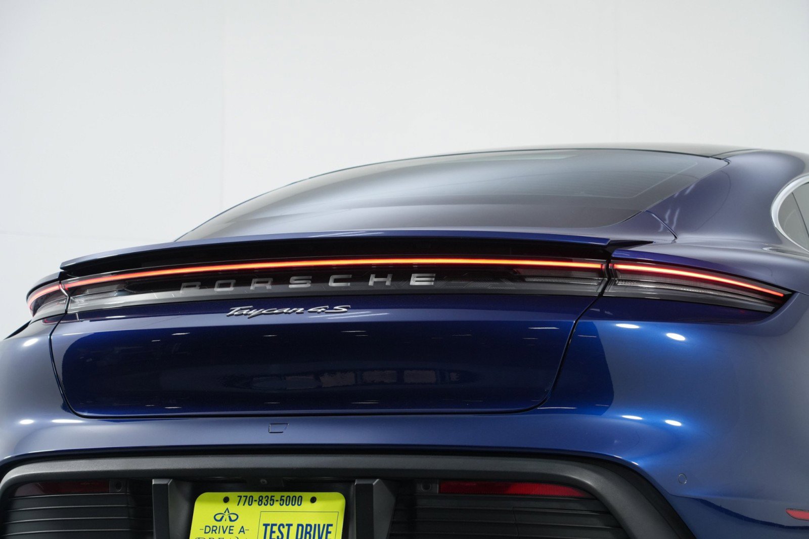 Used 2020 Porsche Taycan 4S w/ Premium Package image 61