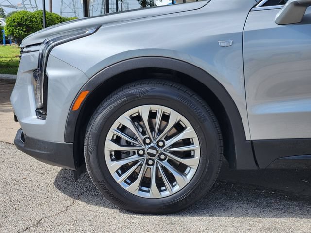 Used 2025 Cadillac XT4 Premium Luxury FWD image 8