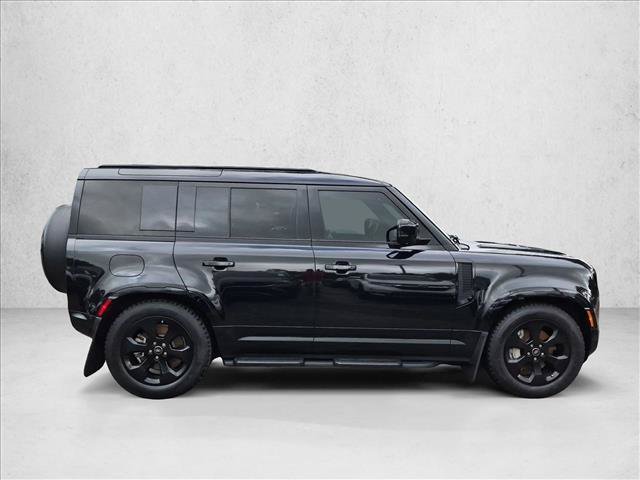 Used 2025 Land Rover Defender 110 X-Dynamic SE AWD/4WD image 4