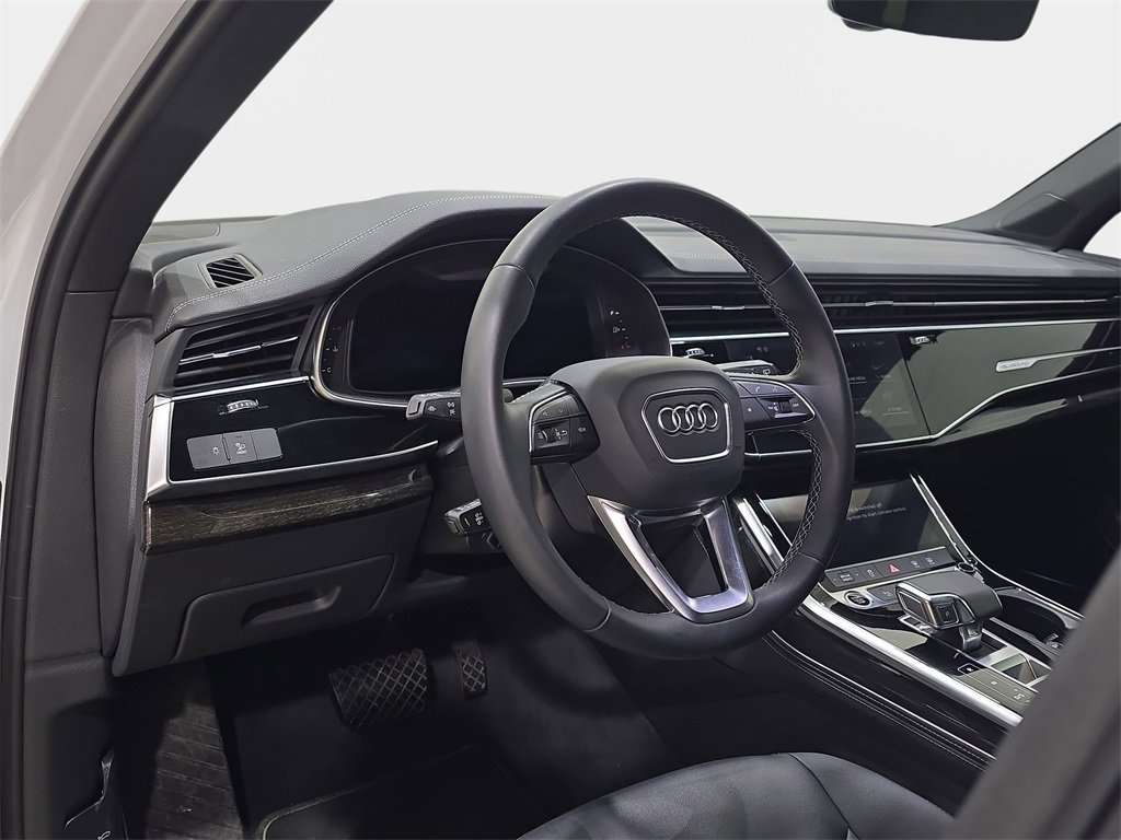 Certified 2025 Audi Q7 2.0T Premium Plus w/ Premium Plus Package image 17
