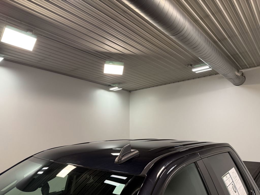 Used 2022 Chevrolet Silverado 1500 LT image 45