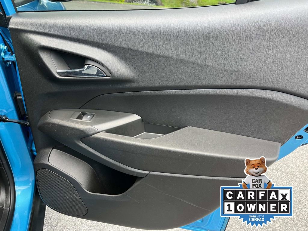 Used 2025 Chevrolet Trax LS image 18