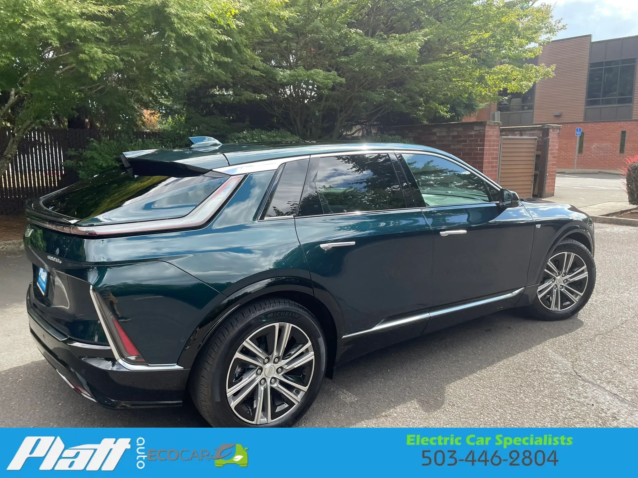 Used 2024 Cadillac Lyriq Luxury AWD/4WD image 11