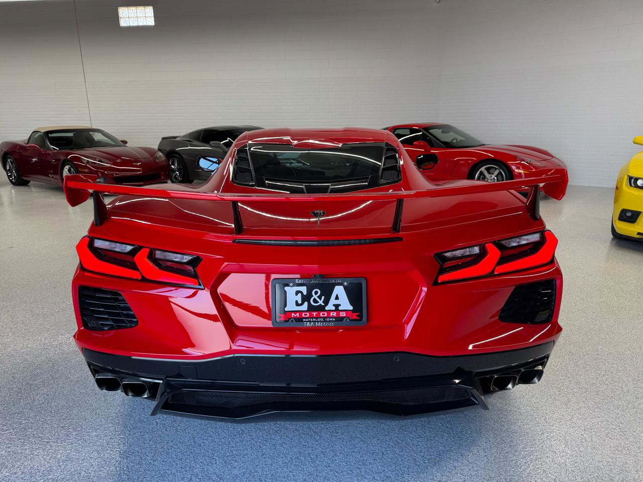 Used 2021 Chevrolet Corvette Stingray Coupe w/ Z51 Performance Package image 8