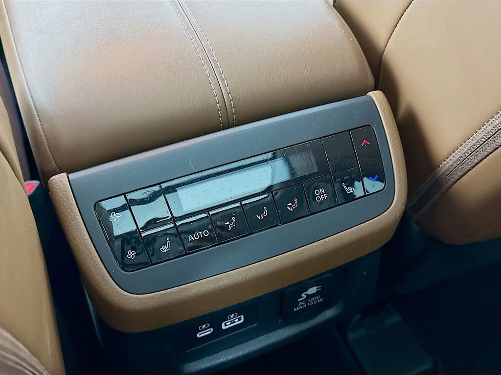 Certified 2023 Nissan Pathfinder Platinum image 36