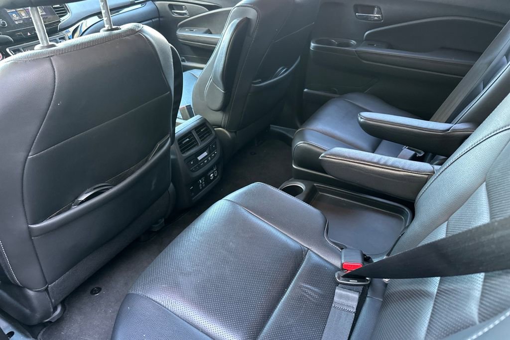 Certified 2019 Honda Pilot Elite image 12