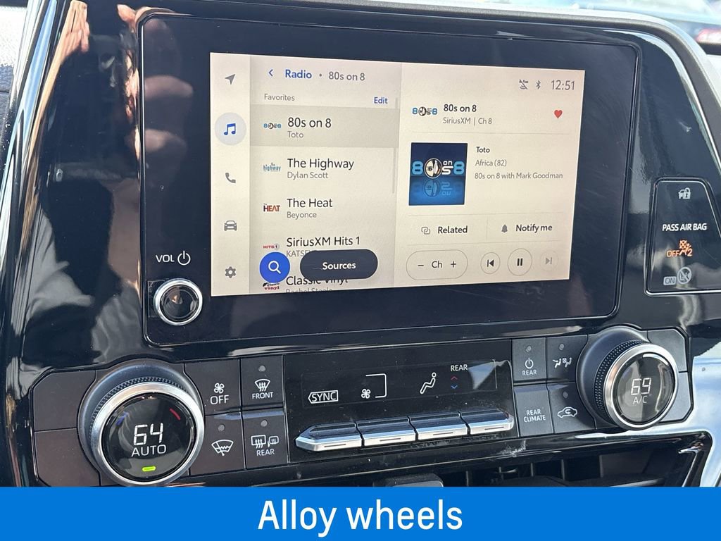 Used 2023 Toyota Highlander LE image 16